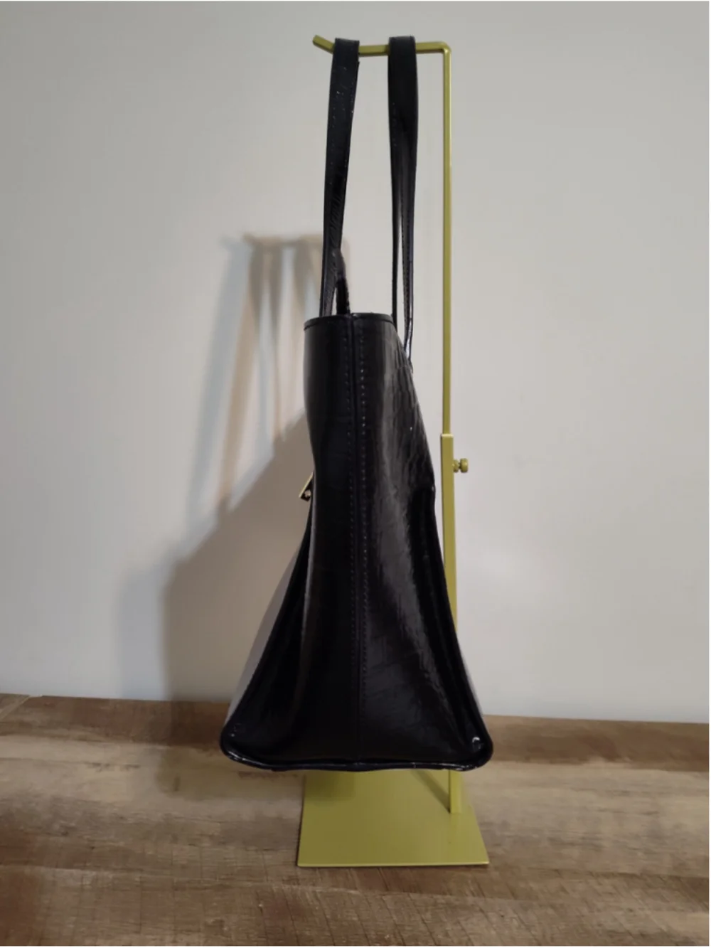 Women's Kate Spade Black Crocodile Embossed Tote Bag, One Size